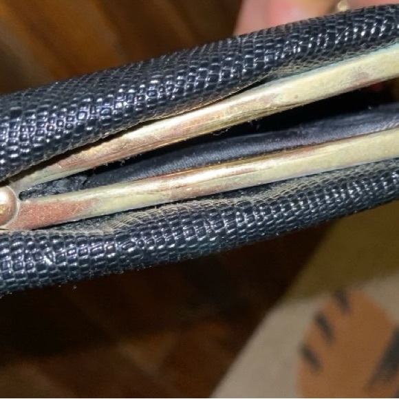 Vintage Clutch with Chain - Picture 9 of 9